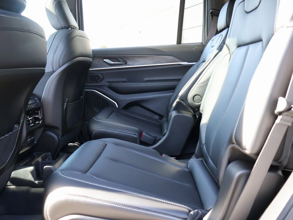 New 2026 Jeep Grand Cherokee L Limited w/ Trailer Tow Package image 19