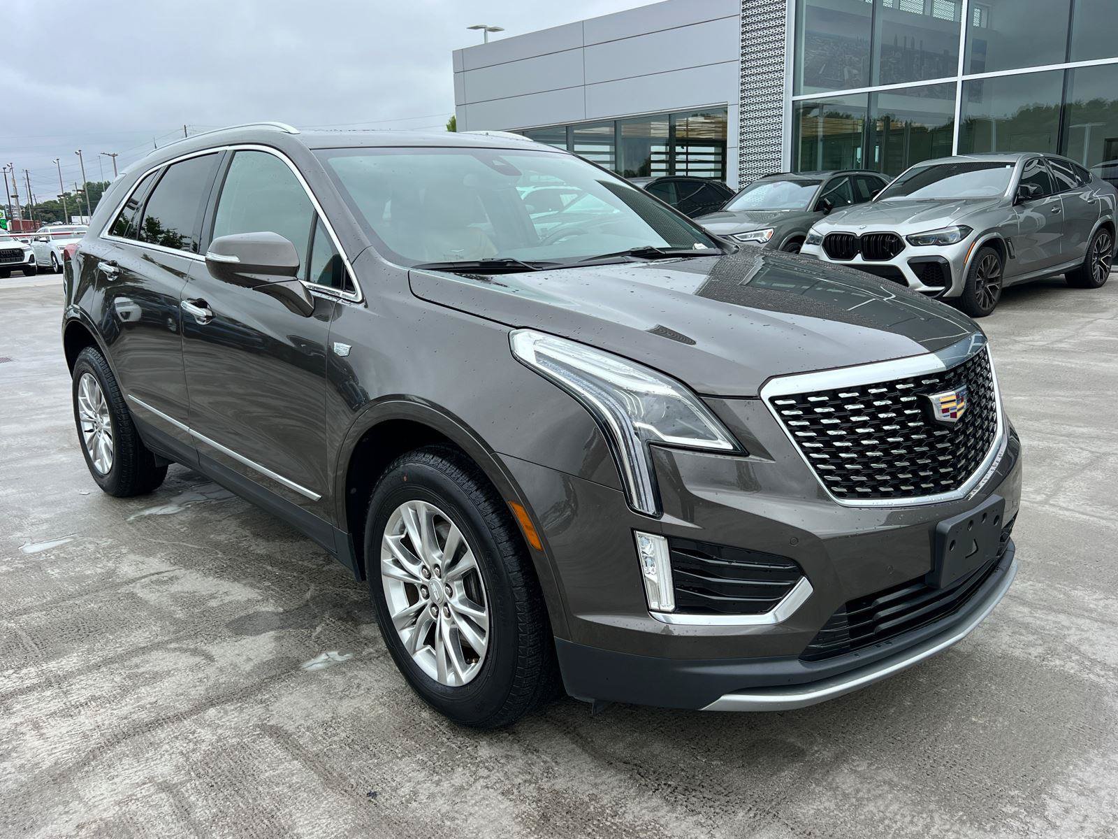 Used 2020 Cadillac XT5 Premium Luxury FWD image 3