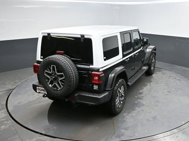 New 2026 Jeep Wrangler Unlimited Sahara w/ Whitecap Package AWD/4WD image 33