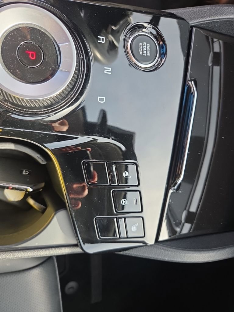 Used 2023 Kia Sportage EX image 15