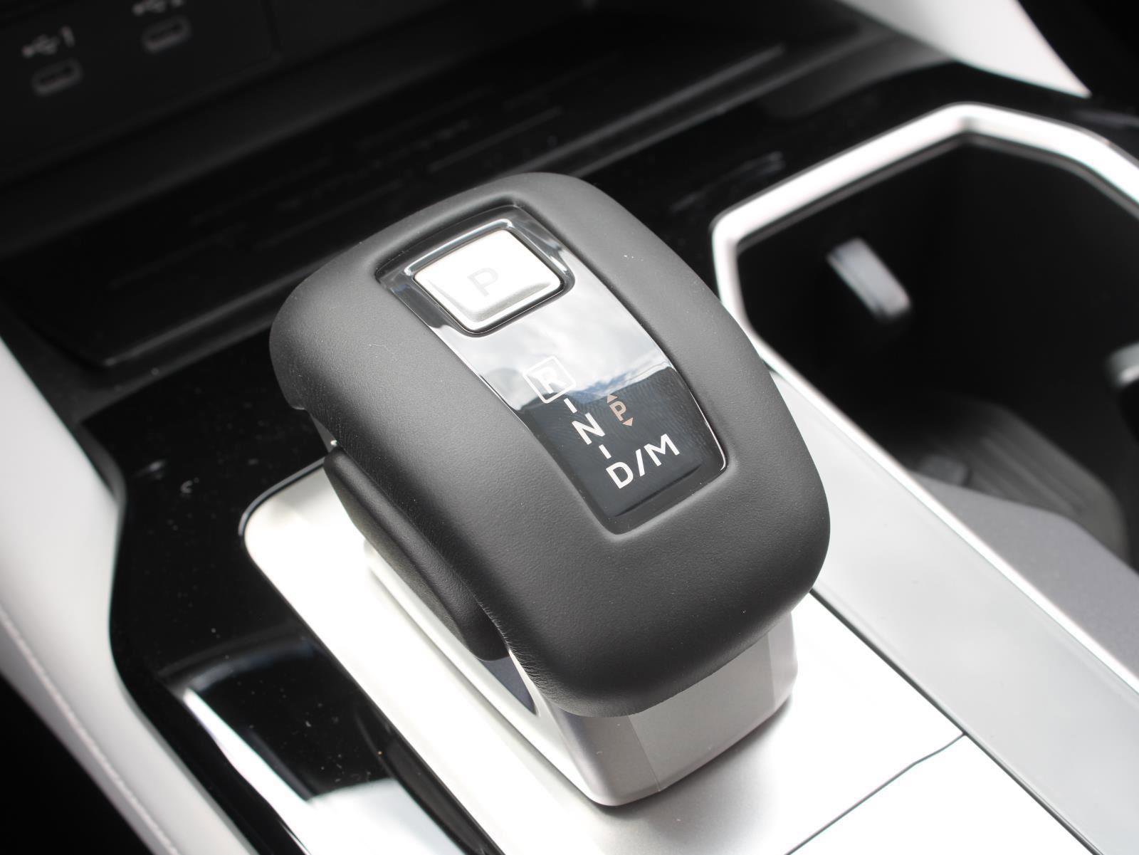 New 2025 Mitsubishi Outlander Platinum Edition image 27