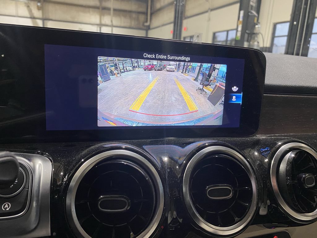 Used 2022 Mercedes-Benz GLB 250 image 6