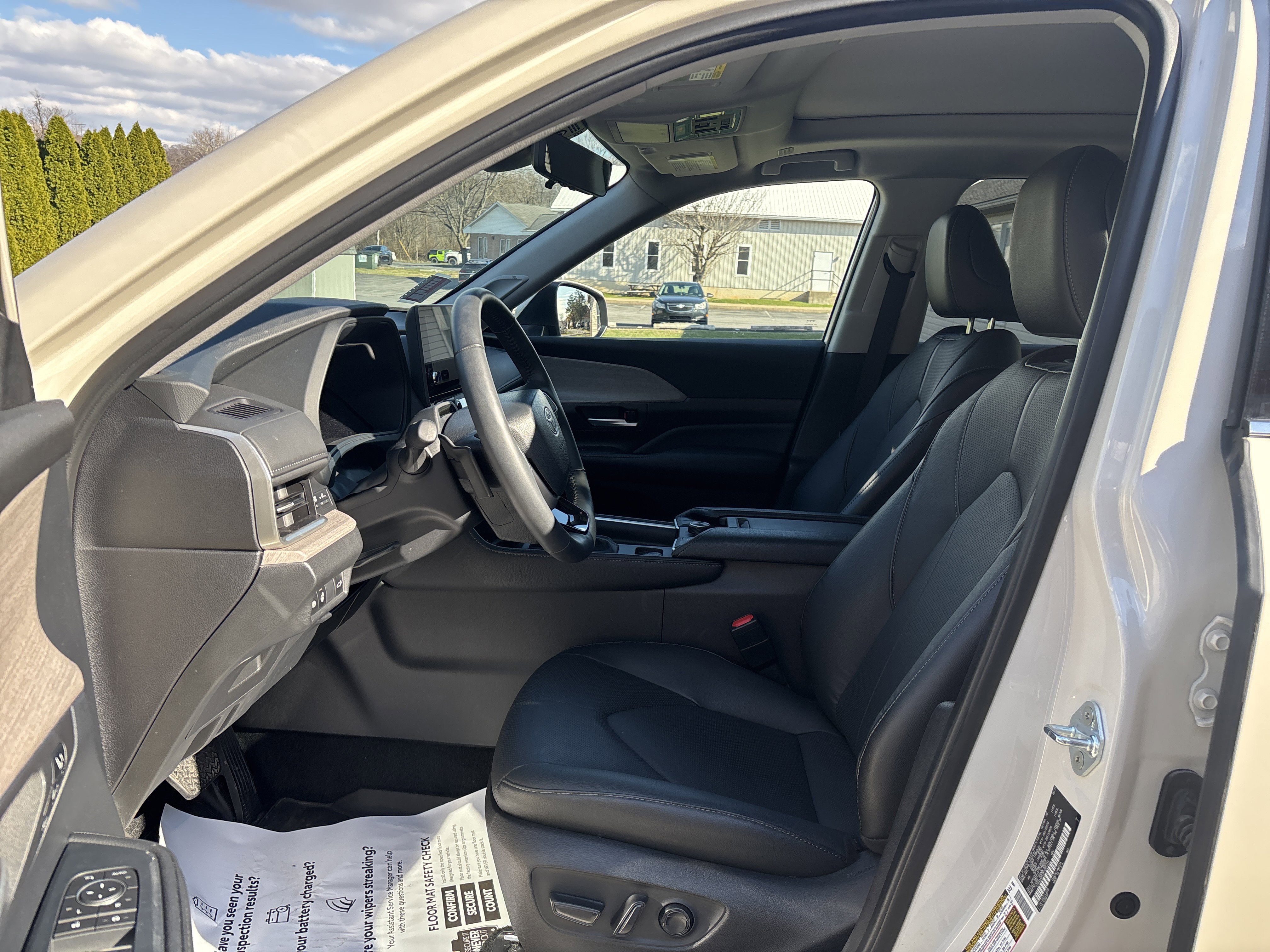 Used 2024 Toyota Grand Highlander Platinum image 13