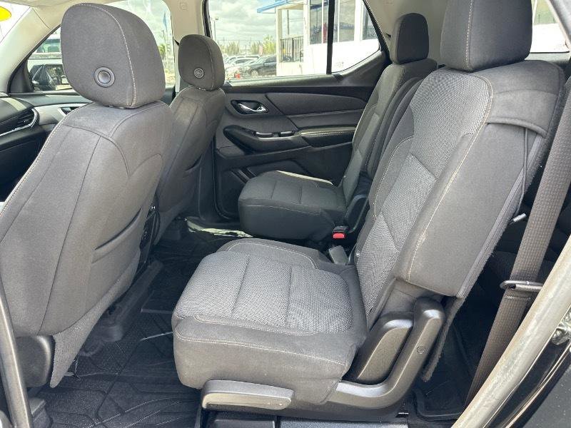 Used 2020 Chevrolet Traverse LT image 14