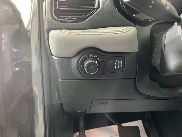 Used 2021 Dodge Durango R/T w/ Blacktop Package image 19