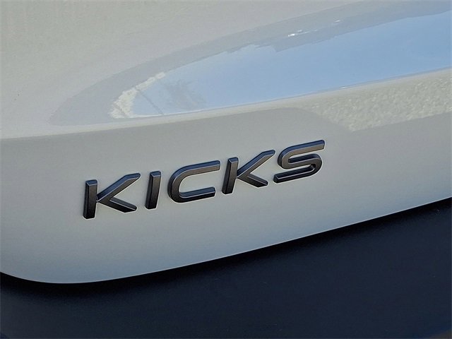 New 2026 Nissan Kicks SR w/ Cold Weather Package image 16