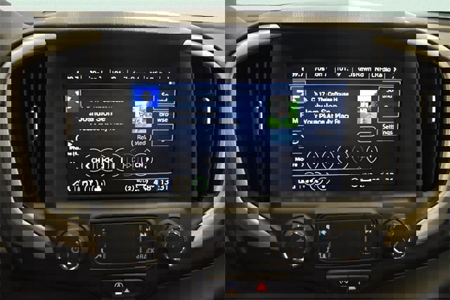 Used 2024 GMC Terrain SLT image 30