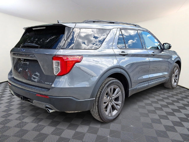 Certified 2024 Ford Explorer XLT w/ Equipment Group 202A AWD/4WD image 7