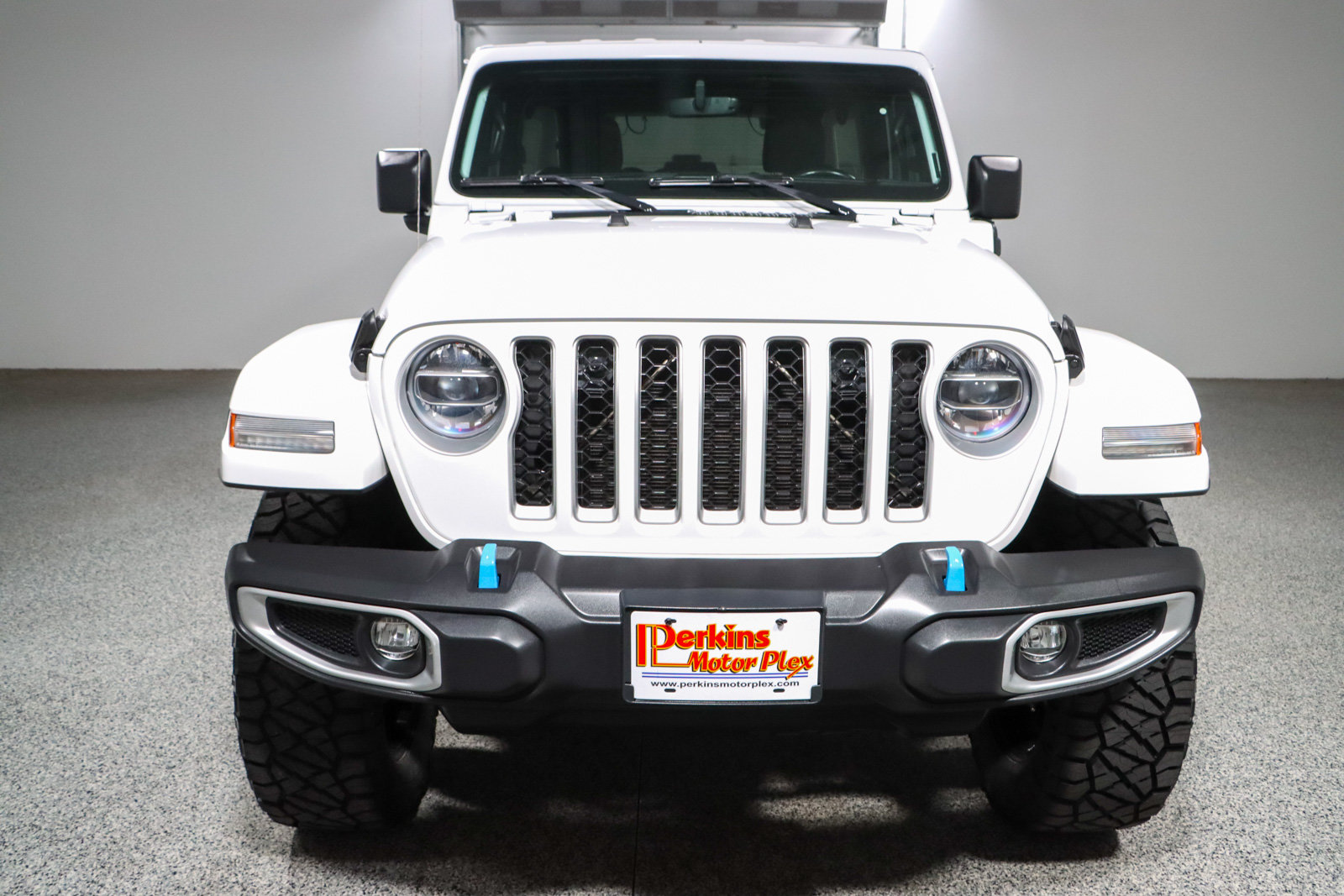 Used 2022 Jeep Wrangler Unlimited Sahara w/ Cold Weather Group AWD/4WD image 5
