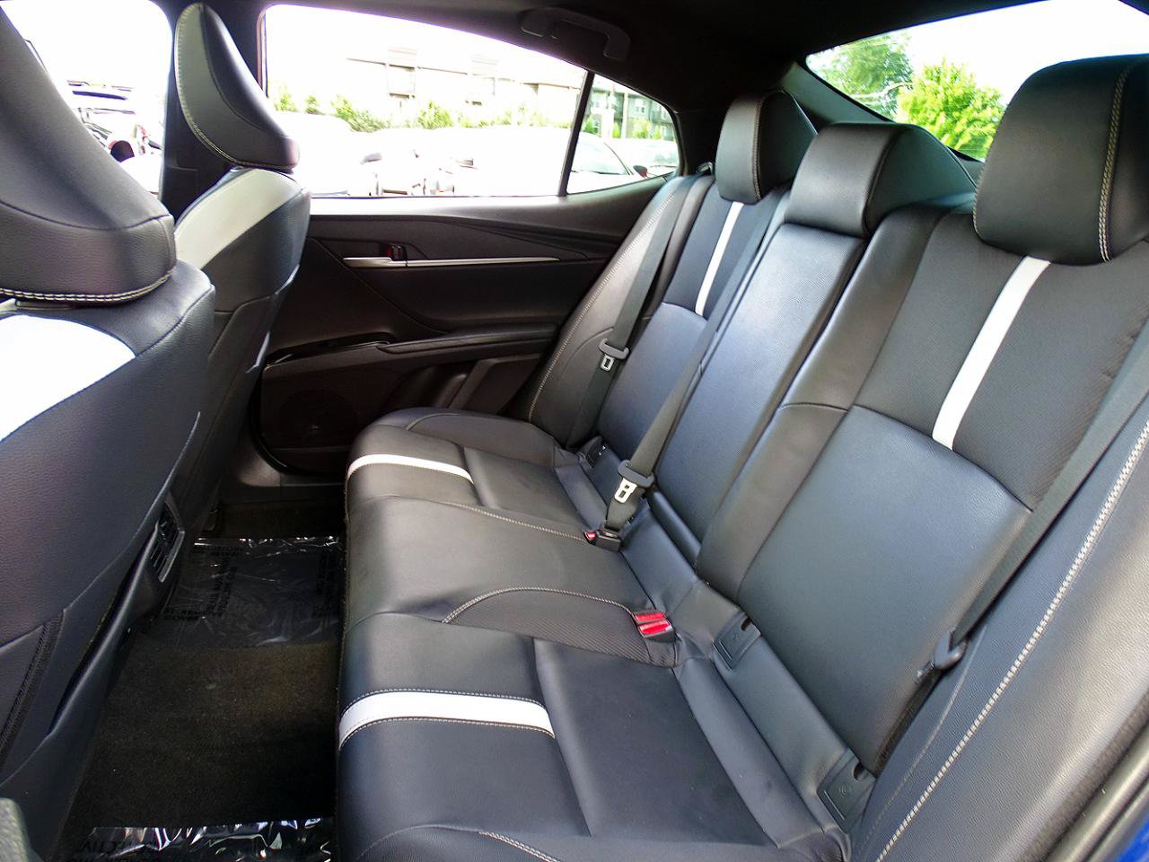 Used 2025 Toyota Camry SE w/ Convenience Package FWD image 22