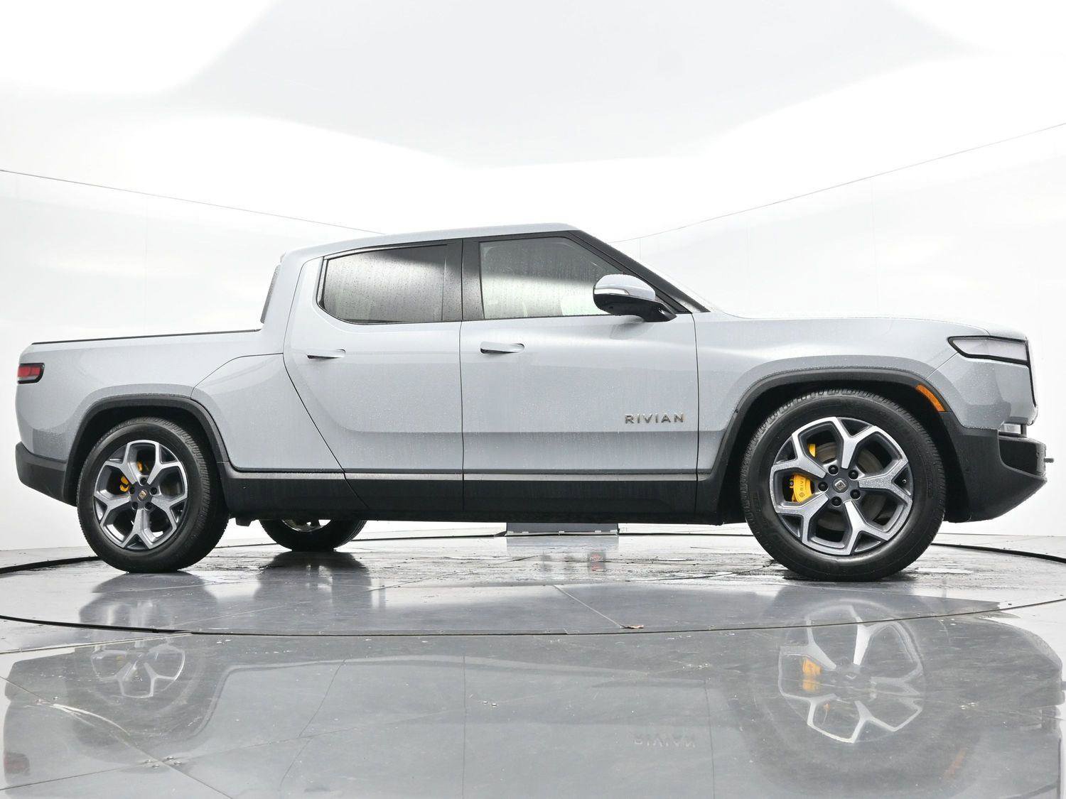 Used 2022 Rivian R1T Adventure image 44