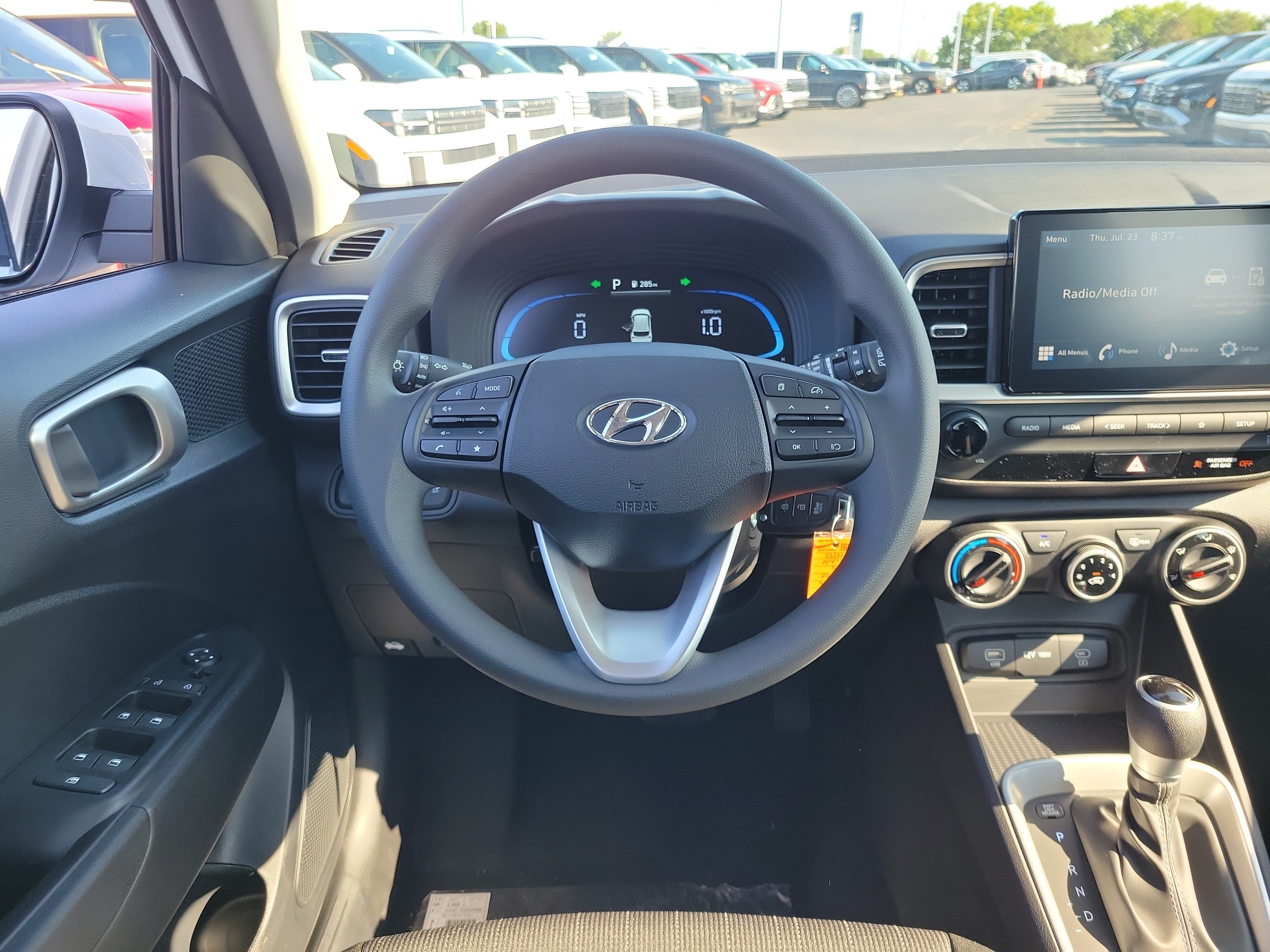 New 2026 Hyundai Venue SE FWD image 8