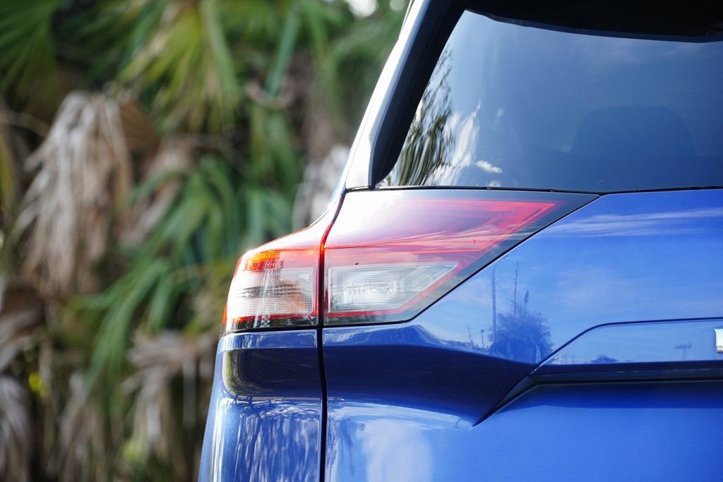 Used 2022 Nissan Rogue SV AWD/4WD image 7