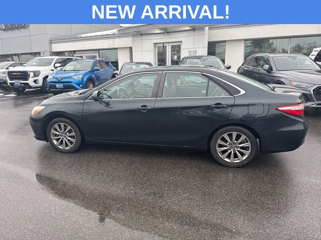 Used 2015 Toyota Camry XLE w/ Moonroof Package image 15