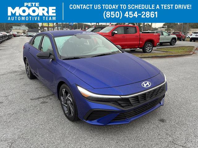 Used 2025 Hyundai Elantra Sport image 1