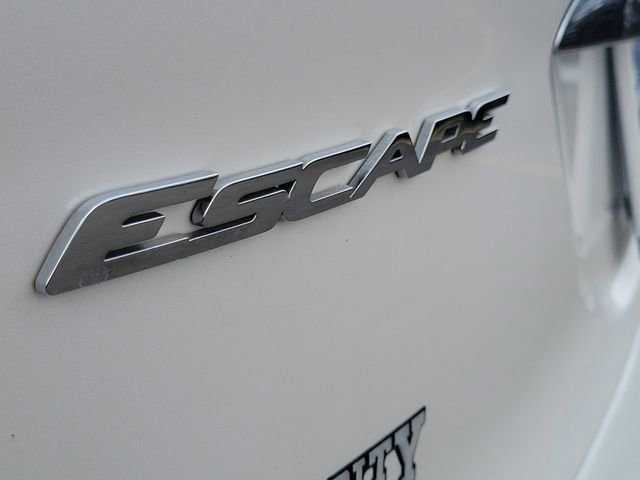 Used 2014 Ford Escape Titanium w/ Equipment Group 401A FWD image 7