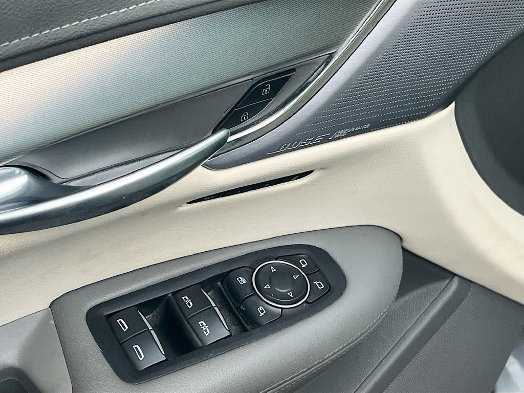 Used 2024 Cadillac XT5 Premium Luxury w/ Technology Package FWD image 18