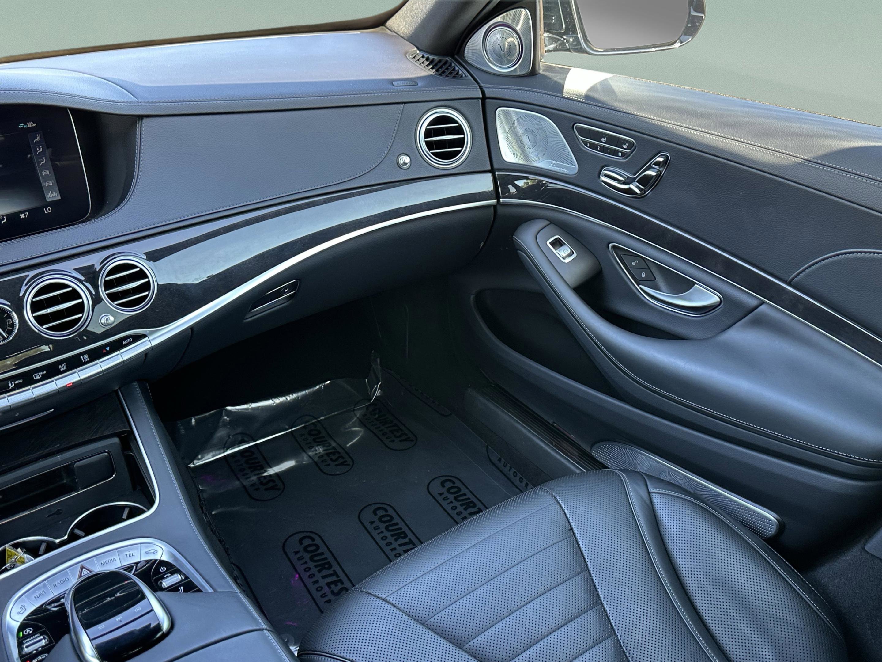 Used 2020 Mercedes-Benz S 560 4MATIC Sedan image 18