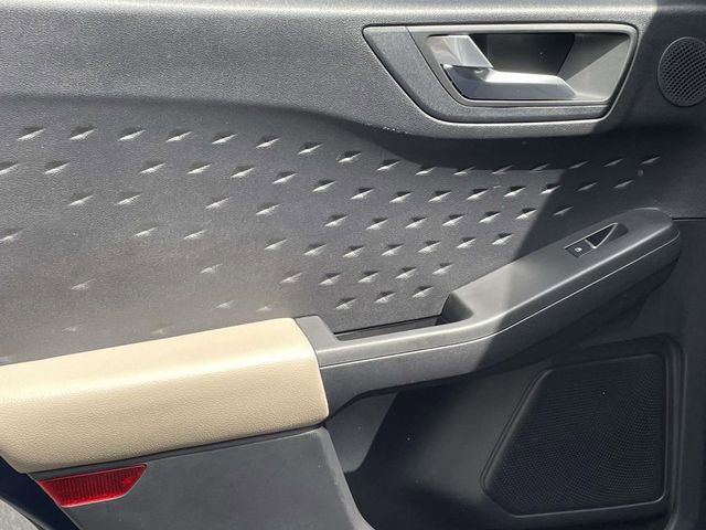 Certified 2020 Ford Escape Titanium image 25