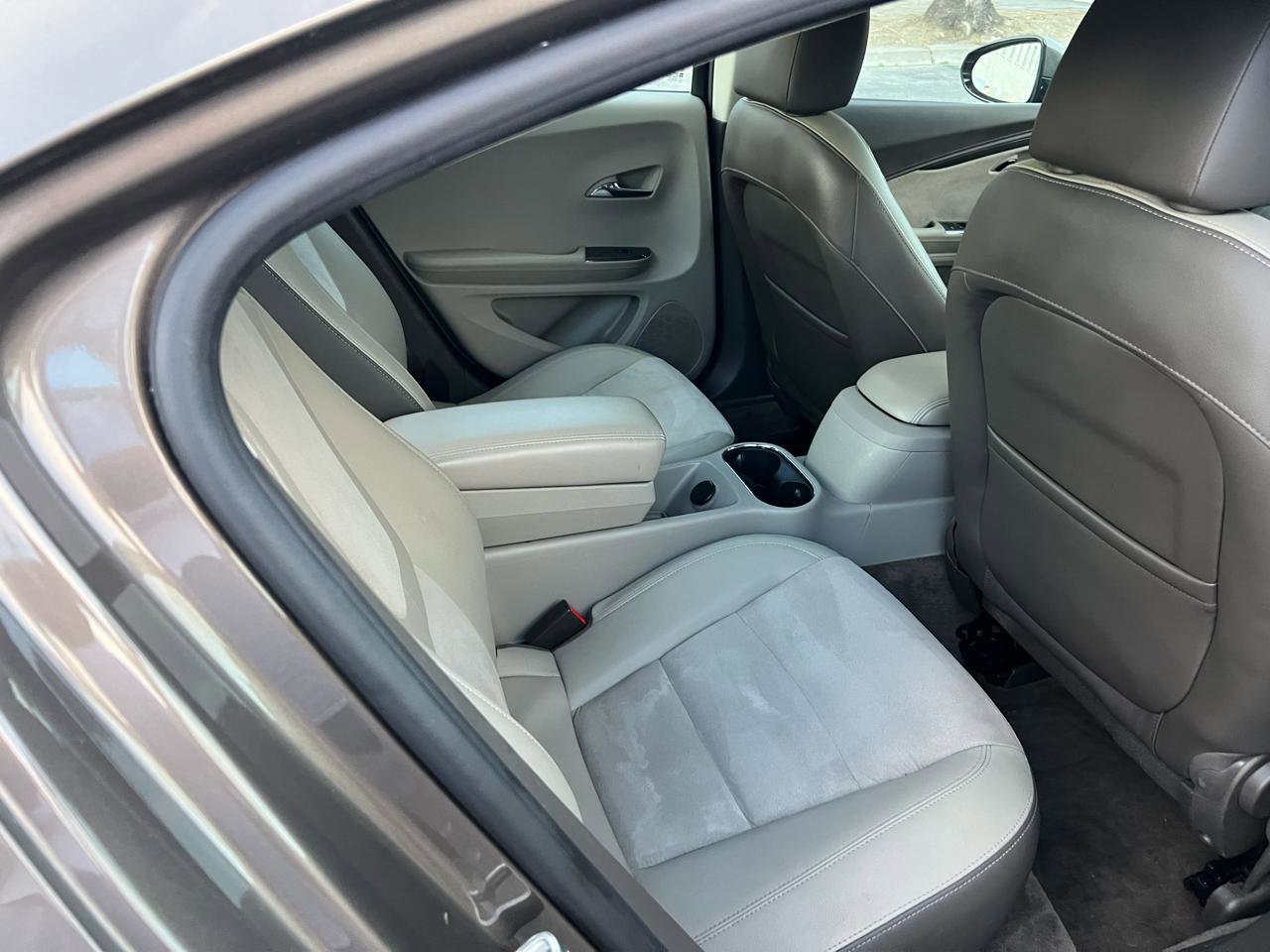 Used 2015 Chevrolet Volt Premium w/ Premium Trim Package image 12