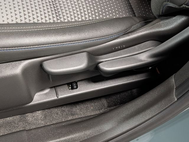 Used 2025 Chevrolet Trax LT w/ Driver Confidence Package image 10