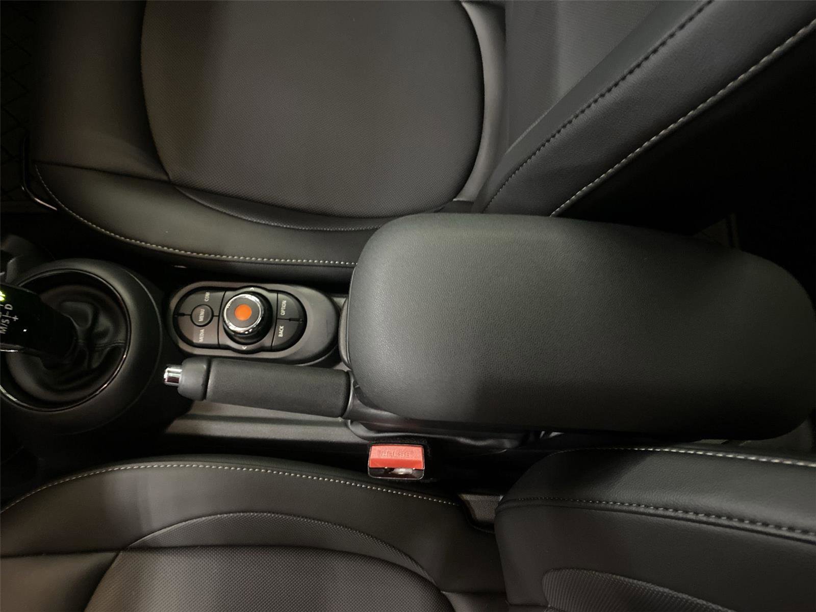 Used 2020 MINI Cooper 4-Door Hardtop FWD image 26