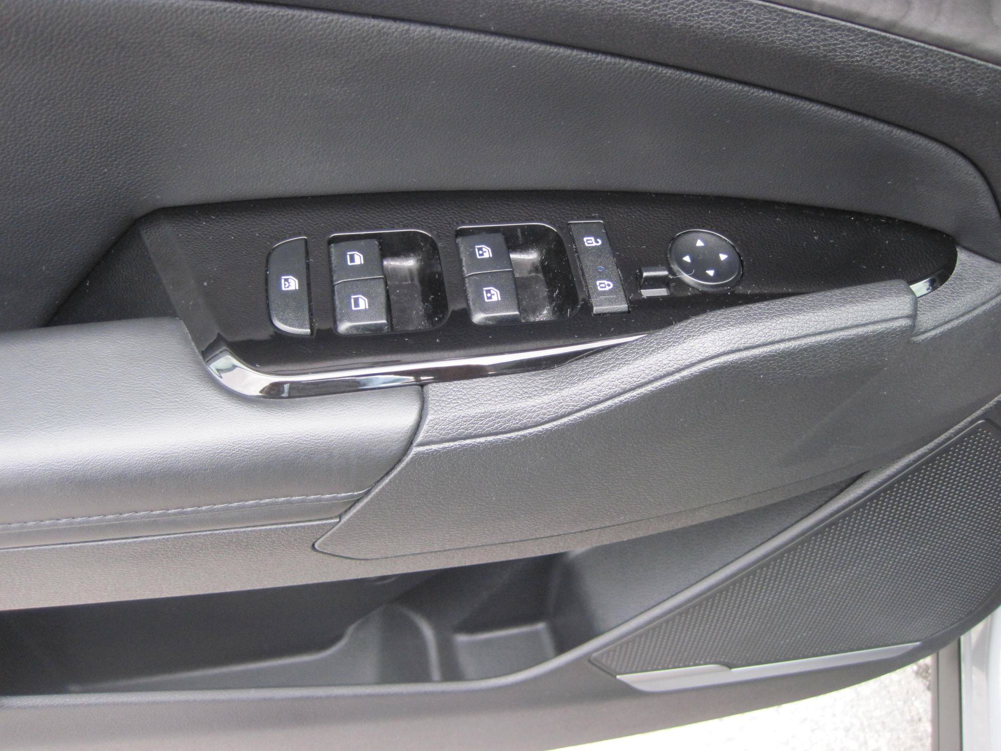 Used 2024 Kia Sportage X-Line AWD/4WD image 9