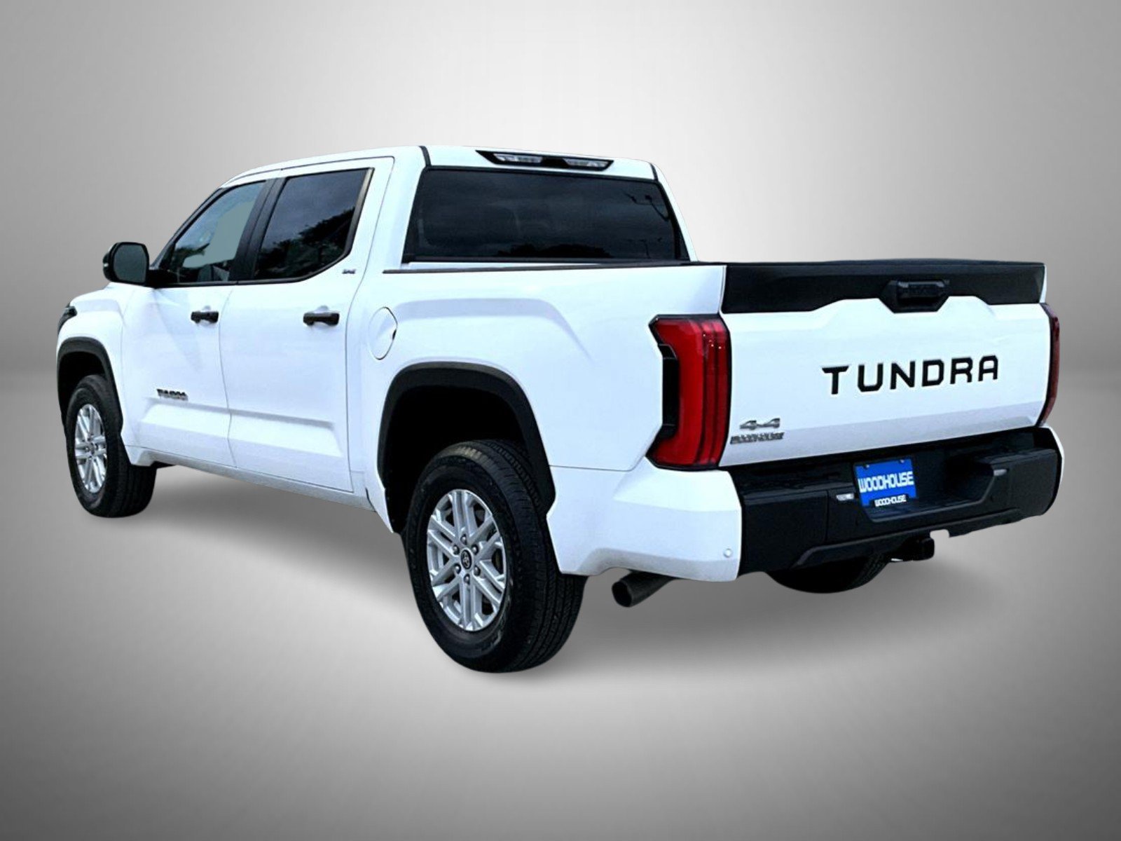 Used 2024 Toyota Tundra SR5 w/ SR5 Convenience Package AWD/4WD image 7