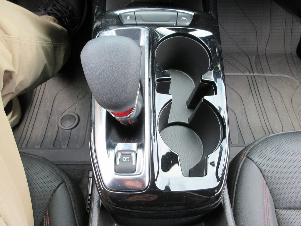 Certified 2025 Chevrolet Trax RS w/ Driver Confidence Package FWD image 29