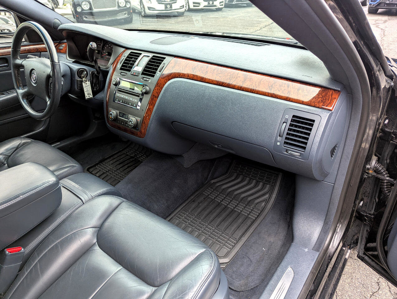 Used 2007 Cadillac DTS image 25