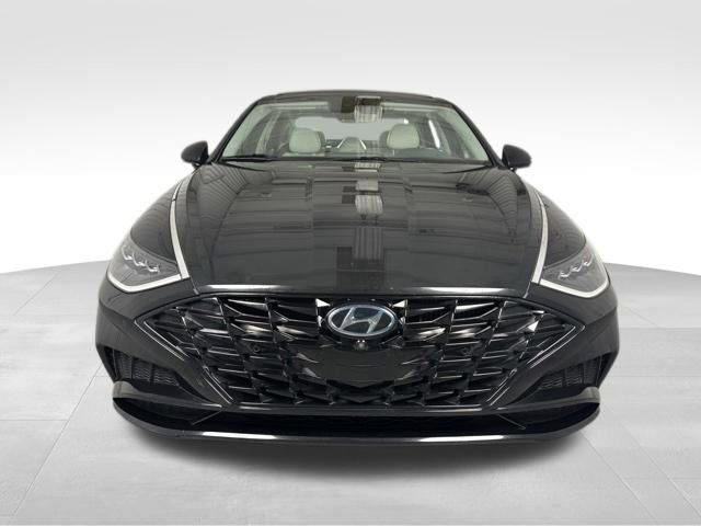 Used 2020 Hyundai Sonata Limited FWD image 3