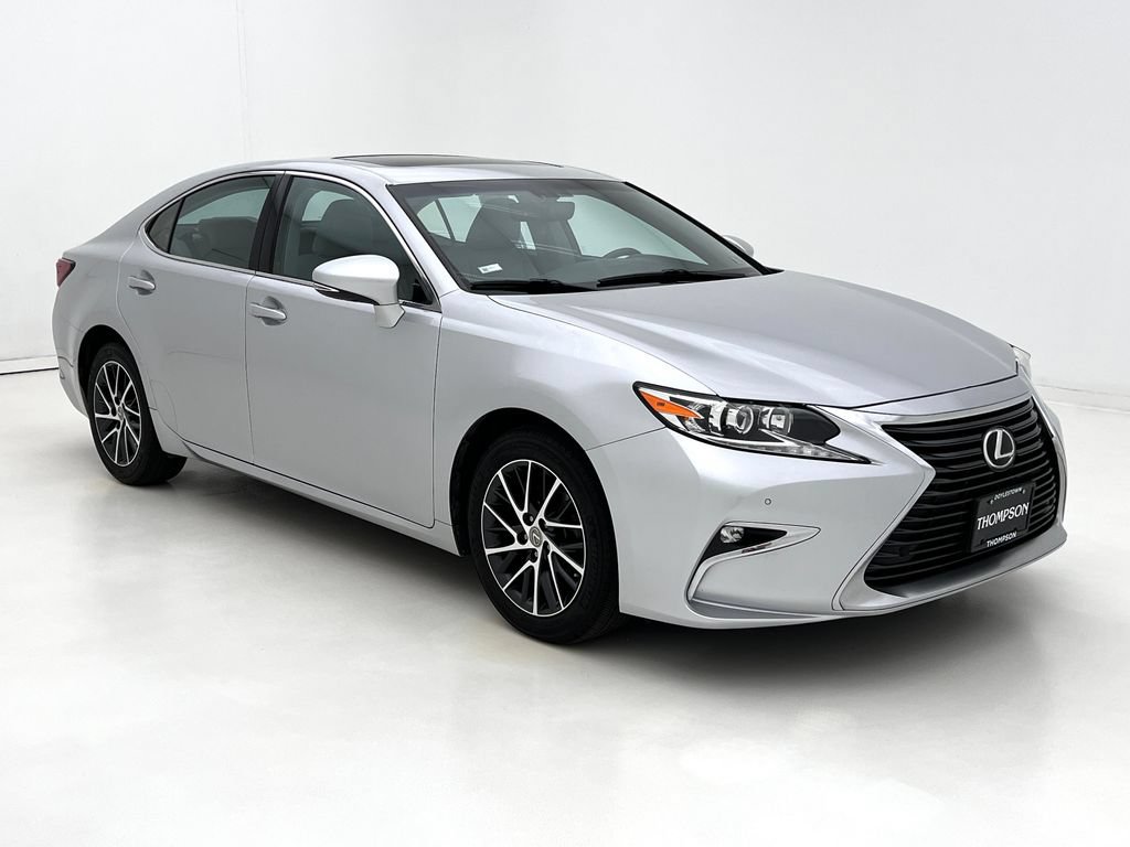 Used 2016 Lexus ES 350 w/ Navigation System Package FWD image 3