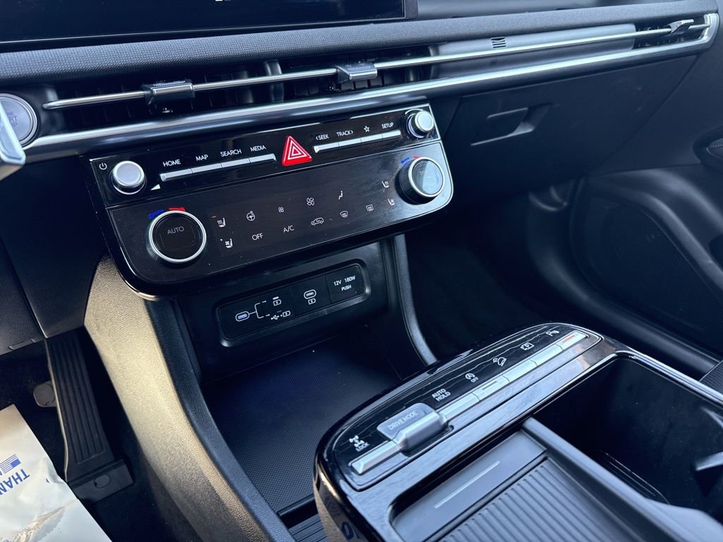 Used 2025 Hyundai Tucson Limited image 15