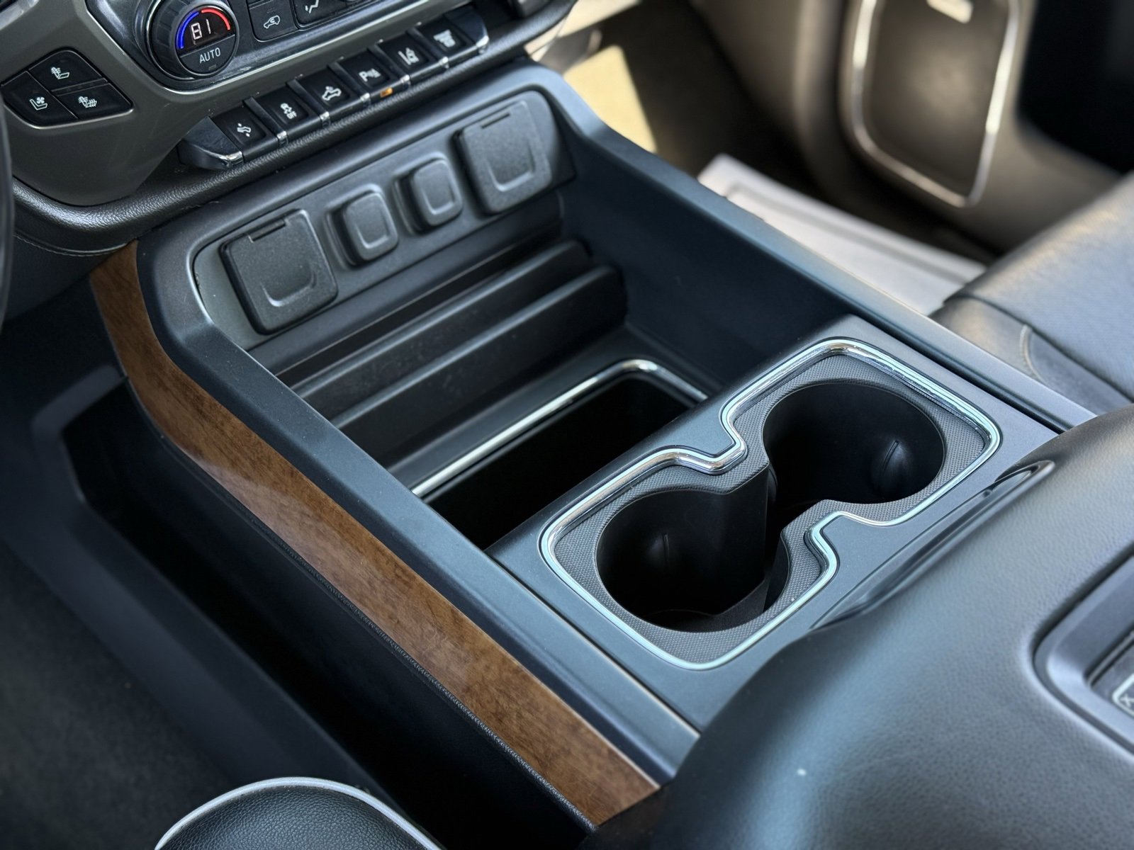 Used 2019 Chevrolet Silverado 2500 High Country w/ Duramax Plus Package image 23