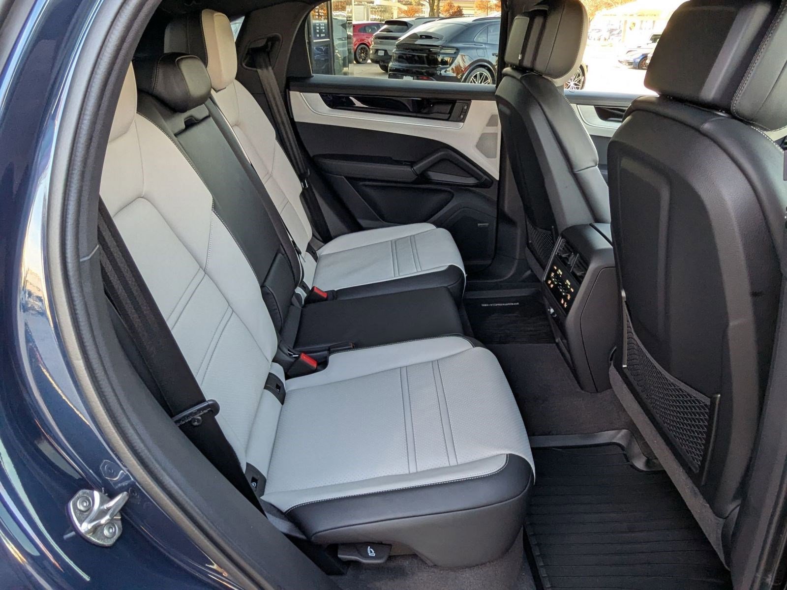 New 2026 Porsche Cayenne Coupe image 24