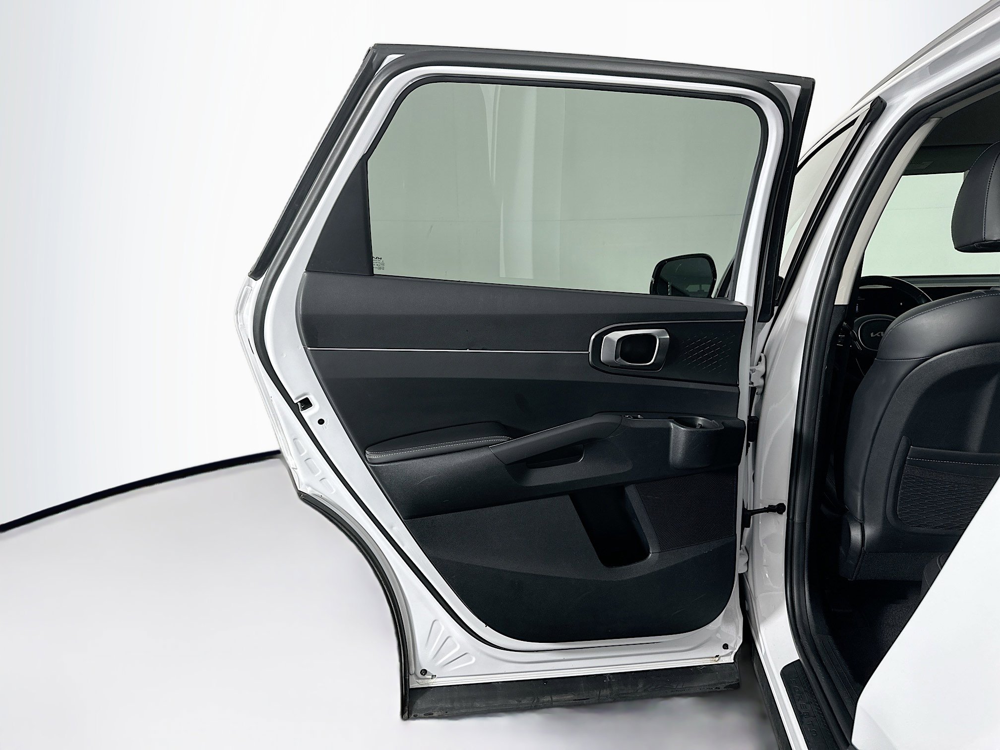 Used 2024 Kia Sorento S image 26