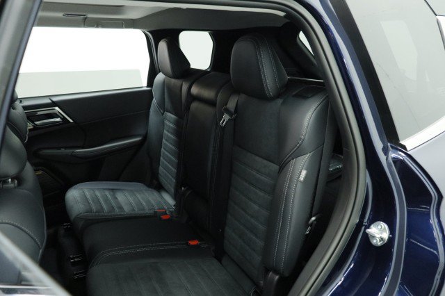 New 2026 Mitsubishi Outlander SE FWD image 24