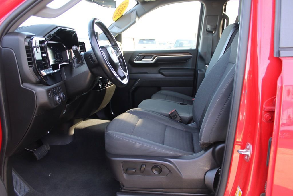 Used 2023 Chevrolet Silverado 1500 LT image 16