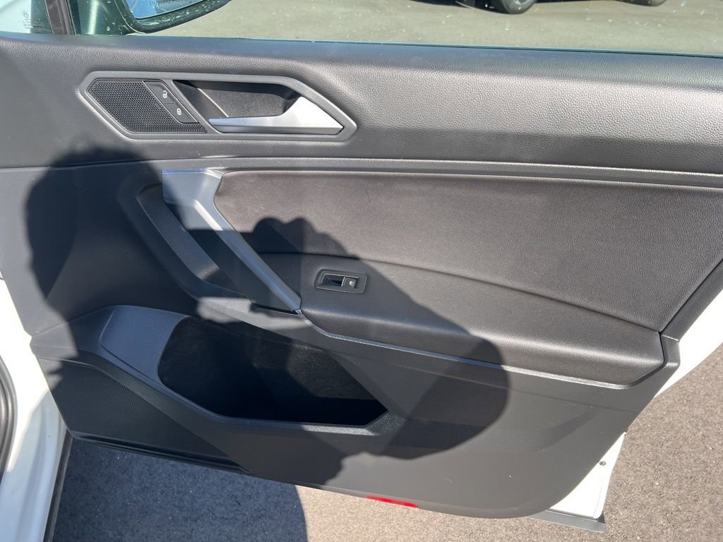 Used 2019 Volkswagen Tiguan SE image 23