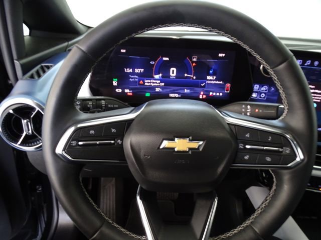 Used 2025 Chevrolet Equinox EV LT image 6