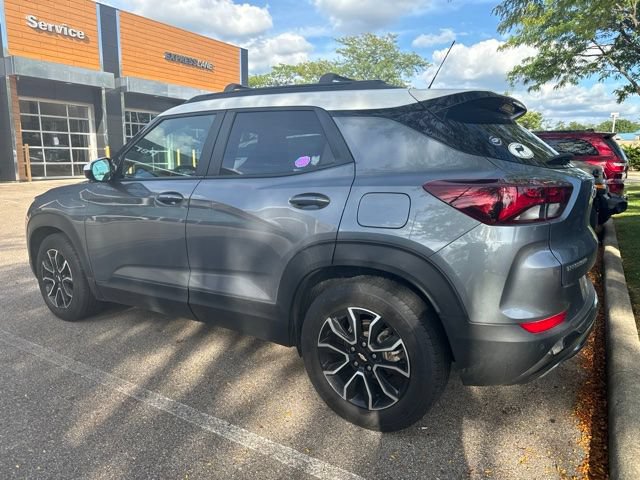 Used 2022 Chevrolet TrailBlazer ACTIV w/ Sun and Liftgate Package FWD image 3