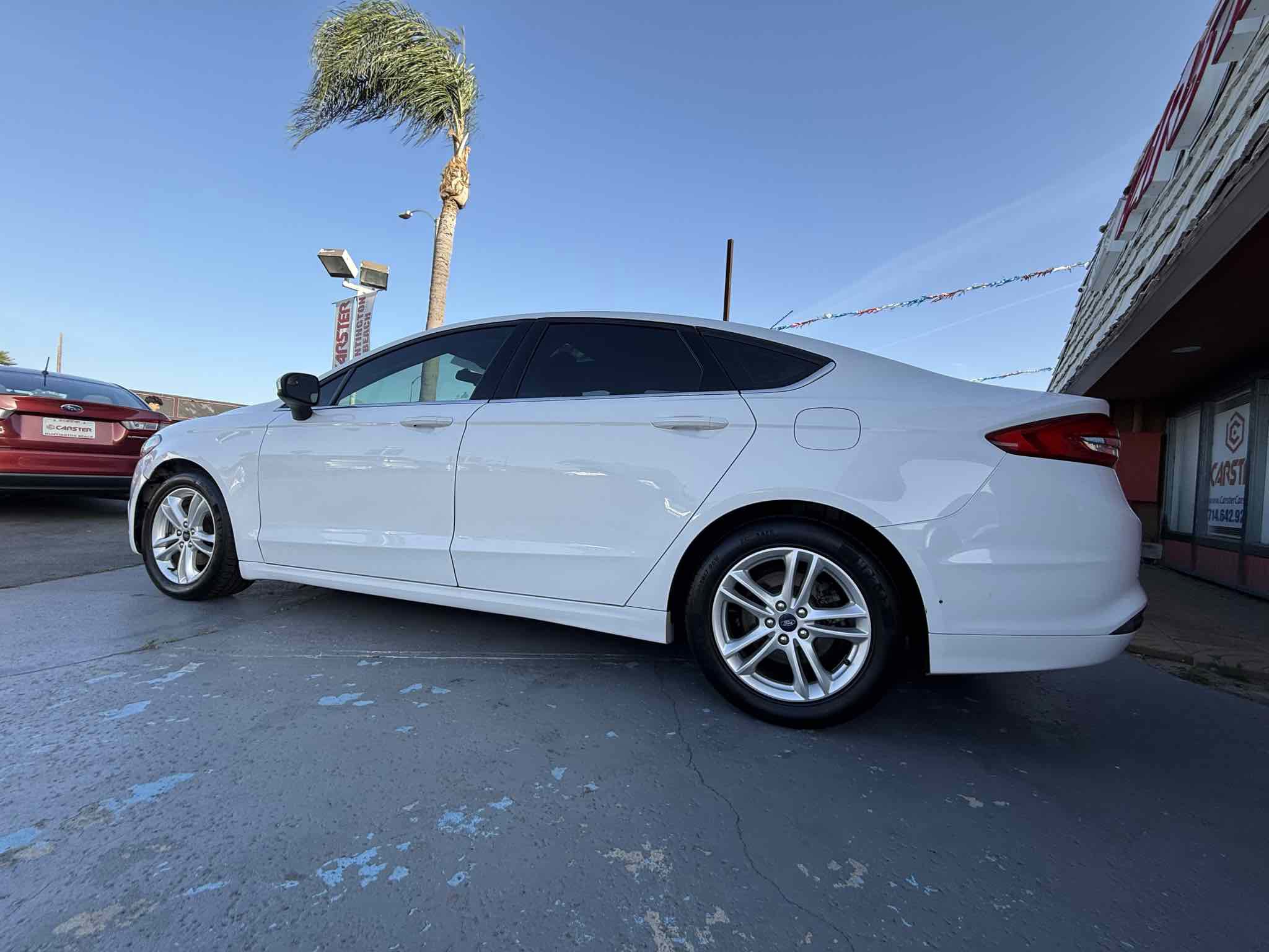 Used 2018 Ford Fusion SE w/ Fusion SE Technology Package FWD image 14