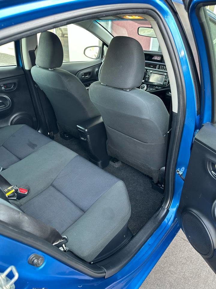 Used 2016 Toyota Prius C Two image 8