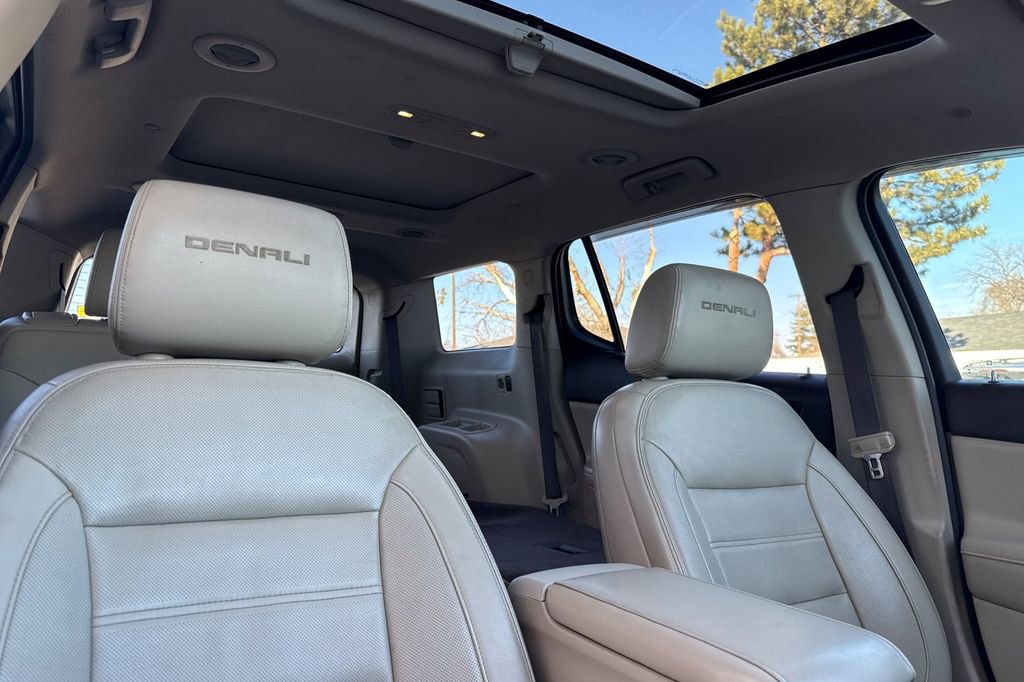 Used 2018 GMC Acadia Denali image 19
