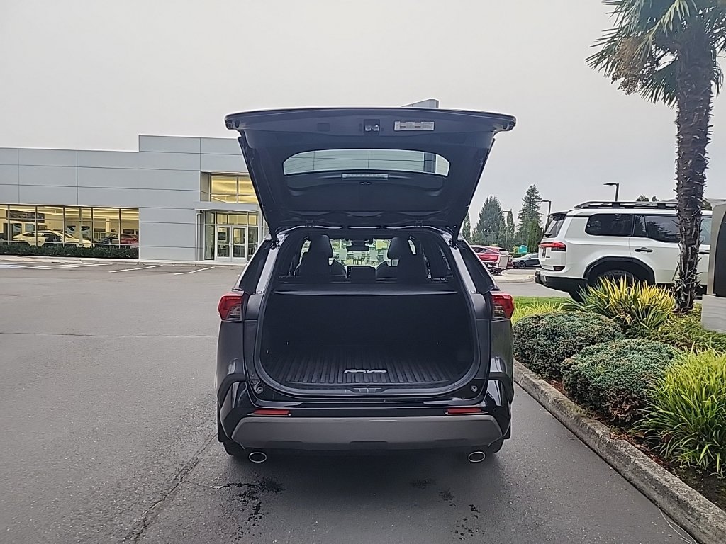 Used 2020 Toyota RAV4 XSE AWD/4WD image 16