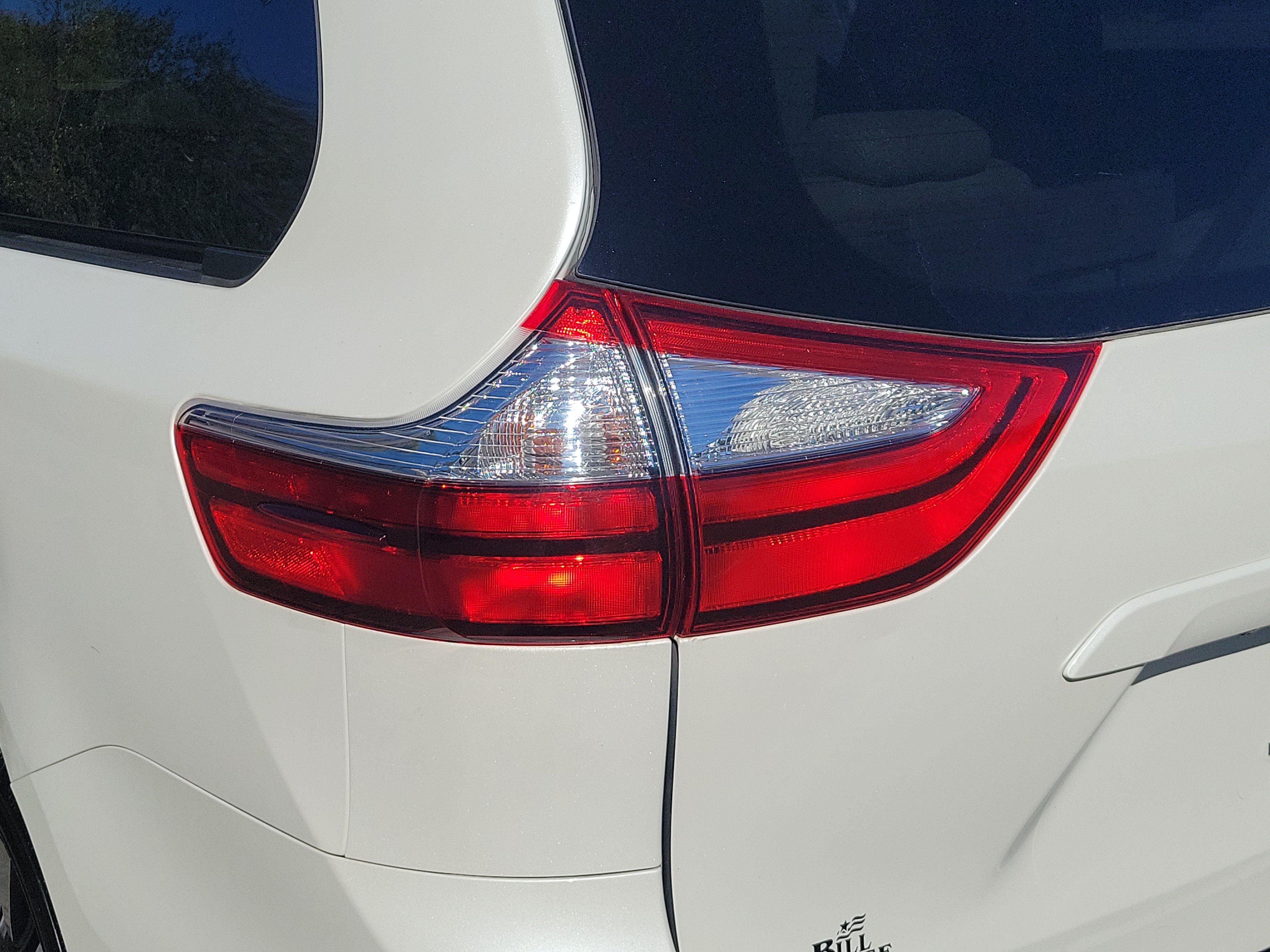 Used 2019 Toyota Sienna XLE Premium w/ Carpet Mat Package AWD/4WD image 11