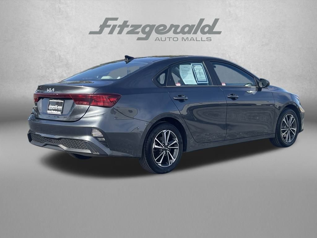 Used 2022 Kia Forte LXS image 7