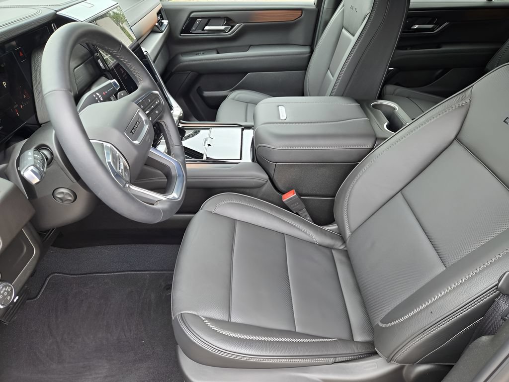 Used 2026 GMC Yukon Denali w/ Sun & Power Step Package AWD/4WD image 11