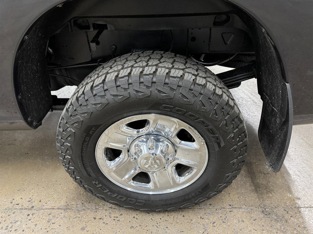 Used 2018 RAM 3500 Tradesman w/ Chrome Appearance Group image 9