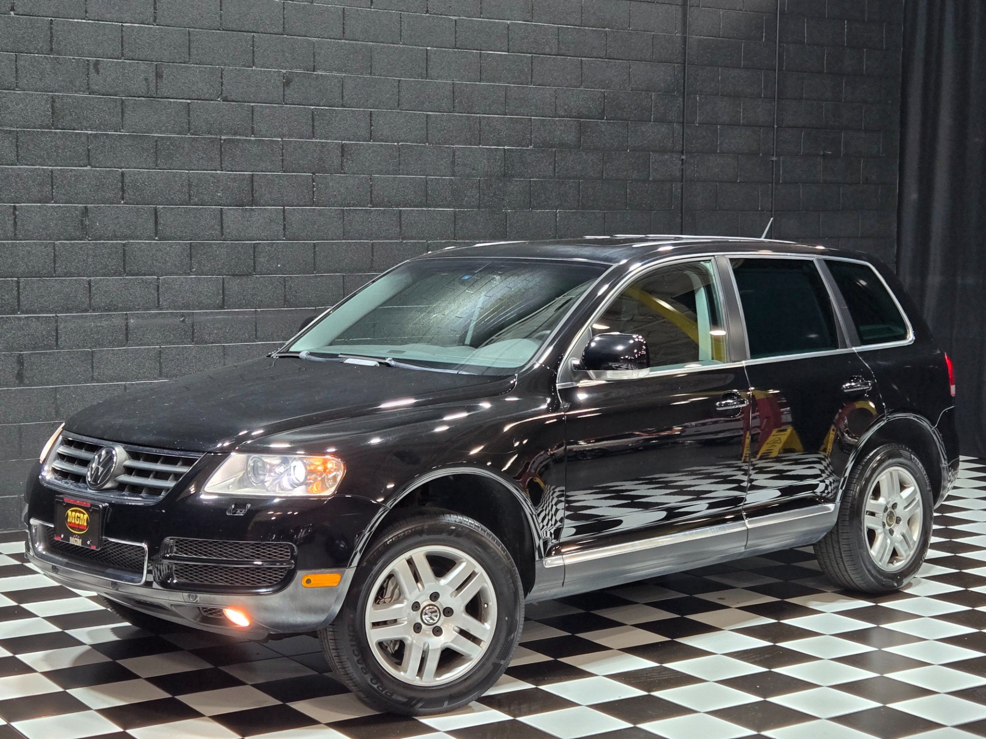 Used 2006 Volkswagen Touareg V8